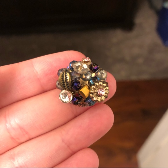 Gold gem rhinestone statement earrings - Picture 6 of 8